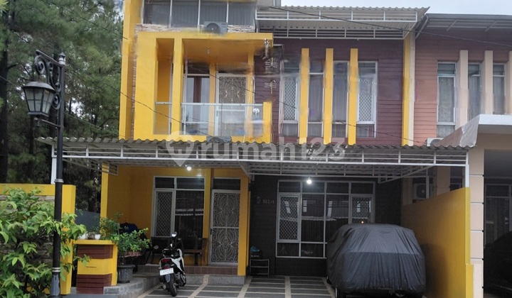 Rumah Mewah Megah 2 Lantai Bukit Cimanggu City Rumah Mewah Megah 2 Lantai Bukit Cimanggu City