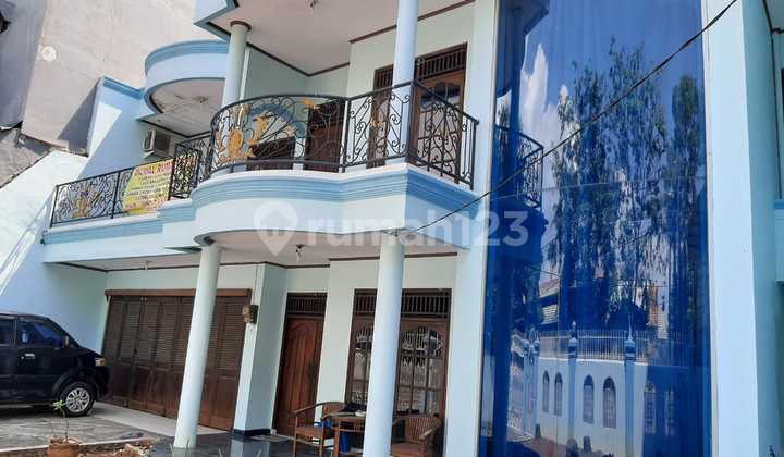 HARGA JAUH BAWAH PASARAN! RUMAH MEWAH UNTUK KELUARGA BESAR DI KOMPLEK BNI JELAMBAR – LOKASI STRATEGIS & PREMIUM JAKARTA BARAT 2