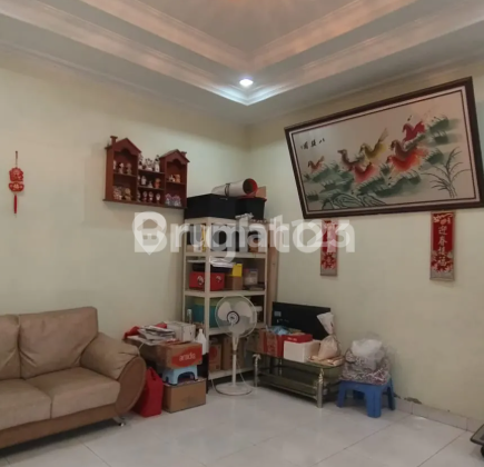 HOUSE IN A COMPLEX IN THI JELAMBAR HOUSE IN A COMPLEX IN THI JELAMBAR