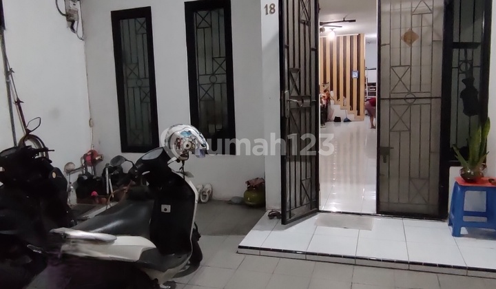 SUPER WELL-MAINTAINED CONDITION! HOUSE IN SOUTH JELAMBAR 2