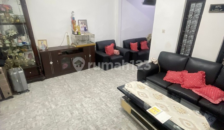 RUMAH KONDISI BAGUS DI KAVLING POLRI JELAMBAR RUMAH KONDISI BAGUS DI KAVLING POLRI JELAMBAR