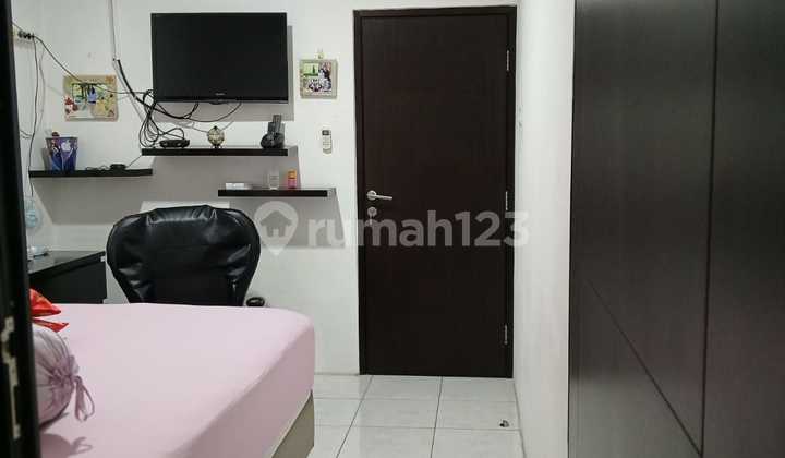 BLOK FAVORIT! RUMAH DI KAVLING POLRI JELAMBAR 2