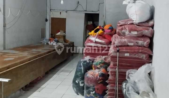 CAN BE USED FOR BUSINESS! 4-STORY SHOPHOUSE IN JELAMBAR SWADAYA 2