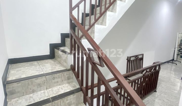 GOOD CONDITION HOUSE IN POLRI COMPOUND JELAMBAR 2