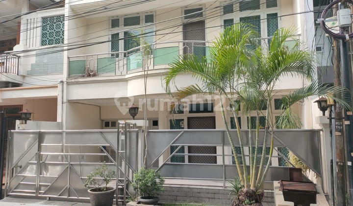 DALAM KOMPLEK! RUMAH KONDISI BAGUS DI GREEN VILLE