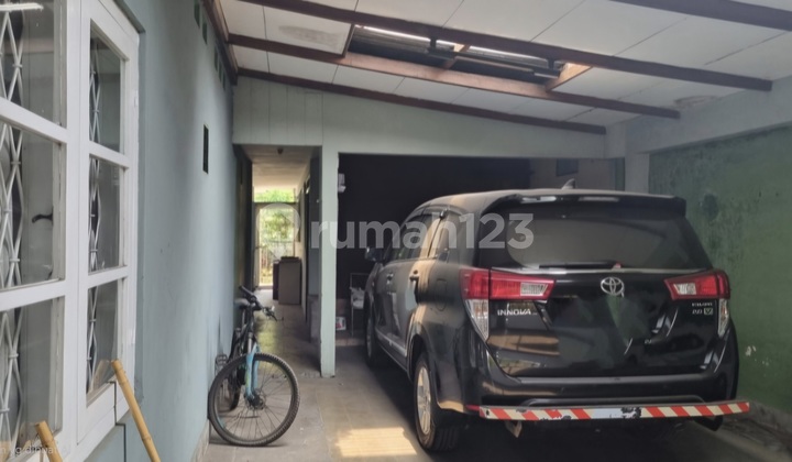 Diiual Rumah Strateais Di Jalan Peniernihan, Tanah Abang Jakarta Barat 2