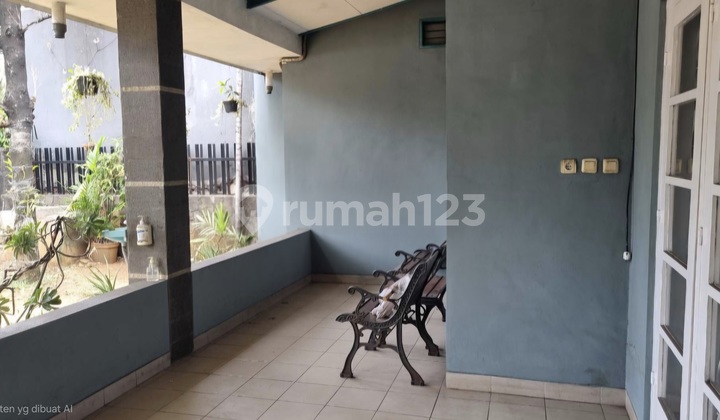 Diiual Rumah Strateais Di Jalan Peniernihan, Tanah Abang Jakarta Barat