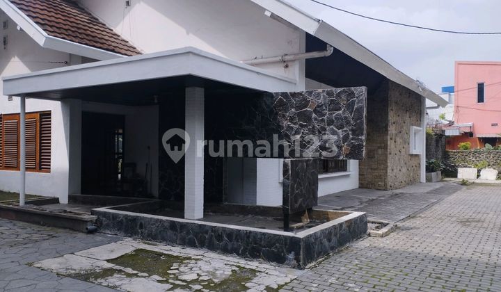 Di Sewakan Rumah Klasik di Dekat Slamet Riyadi Solo 1
