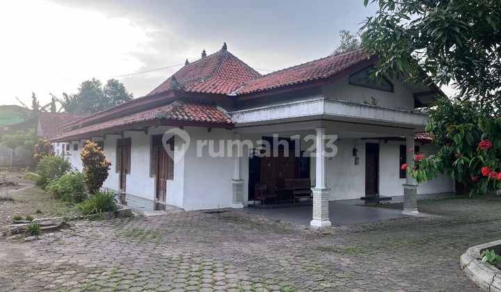 Jual Segera Rumah Klasik di Jl Raya Solo Wonogiri Jawa Tengah