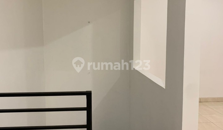 For Sale Strategic House in Kartini Area, Central Jakarta 2