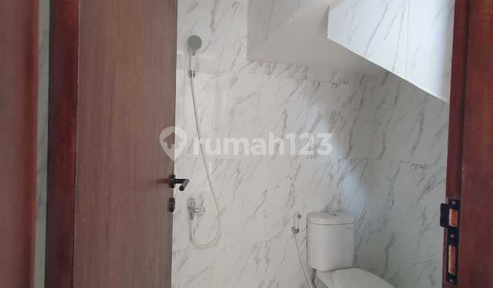 Rumah Baru Siap Huni di Cluster Dekat Stasiun LRT Harjamukti & Gerbang Tol Cibubur