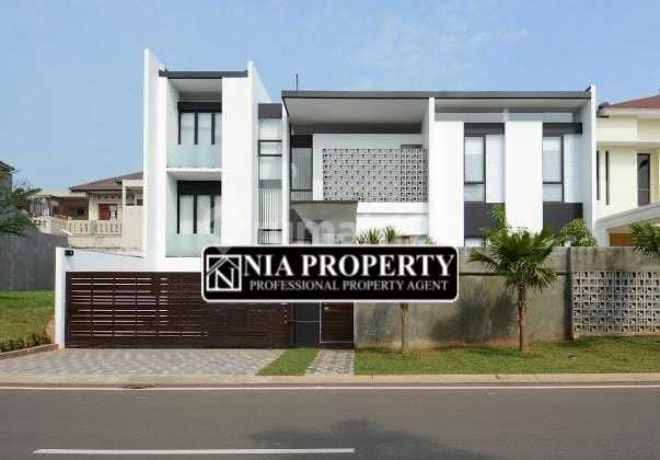 Dijual Rumah Mewah Ada Kolam Renang Pribadi Lokasi Strategis di Kota Wisata Cibubur Dijual Rumah Mewah Ada Kolam Renang Pribadi Lokasi Strategis di Kota Wisata Cibubur