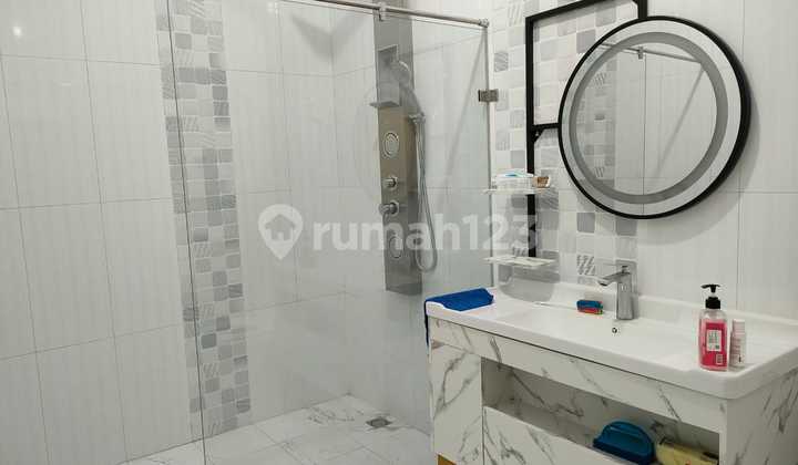 Dijual Rumah Siap Huni Mewah di Harjamukti Cibubur Selangkah ke Stasiun LRT Cibubur 2