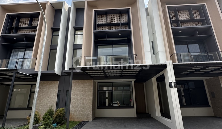 For Rent Full Furnished Tanakayu BSD 3-Story House For Rent Full Furnished Tanakayu BSD 3-Story House