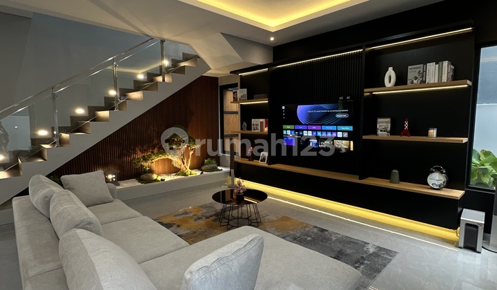 For Sale New Fully Furnished Standalone House Building in BSD House in BSD