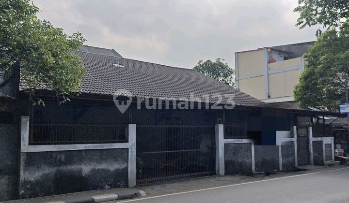 Rumah Hitung Tanah Hook Strategis Depan Jalan Raya 1
