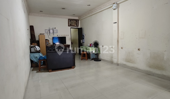 Strategic Shop House by Utan Jati Roadside