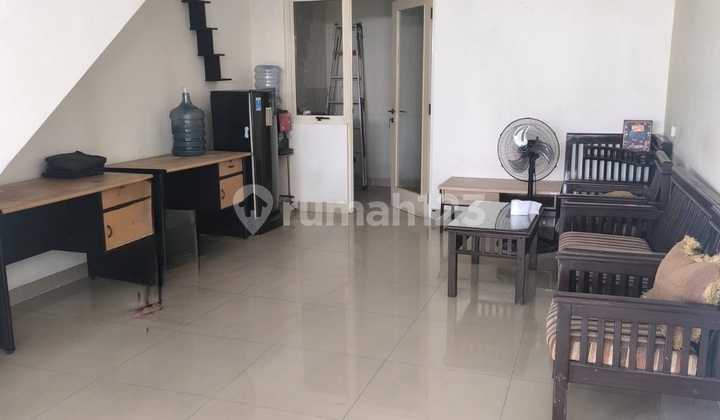 Modern House In Golf Lake Residence Cengkareng San Lorenzo Cluster