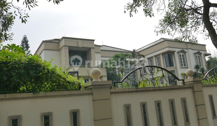 Rumah Mewah Super Luas Lippo Karawaci 
