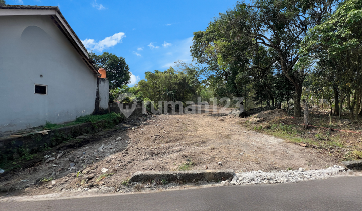 Cheap Land for Sale in Ngaglik Sleman Area, 5 Minutes to Rejodani Market Cheap Land for Sale in Ngaglik Sleman Area, 5 Minutes to Rejodani Market