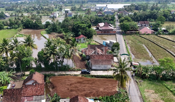 Land for Sale in Palagan Area, Sleman, Price around 2 Million/m²