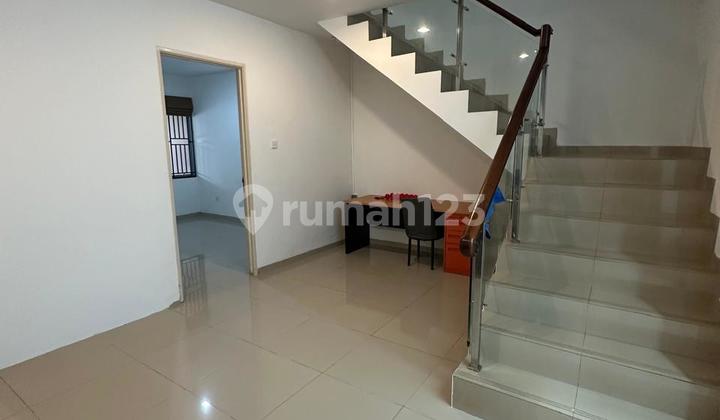 Dijual Rumah Cantik Villa Bukit Indah 2