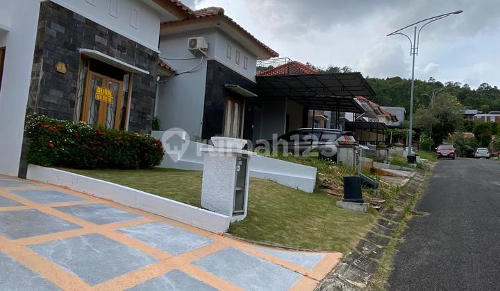 For Sale Sukajadi House 1 M Land Area Super Large 2