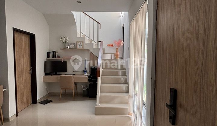 Cheap Sale 2-Story House Centre Hills 2