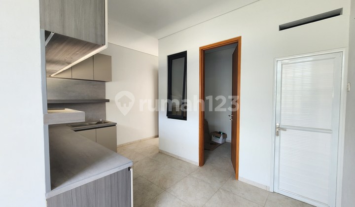 Rumah Baru Gaya Modern Minimalis Kopo Mas Regency