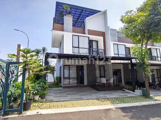 [Strategic House Bogor] Villa-Style Serene Residence