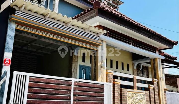 Dijual Rumah 2 Lantai Style Modern, Singotrunan - Banyuwangi