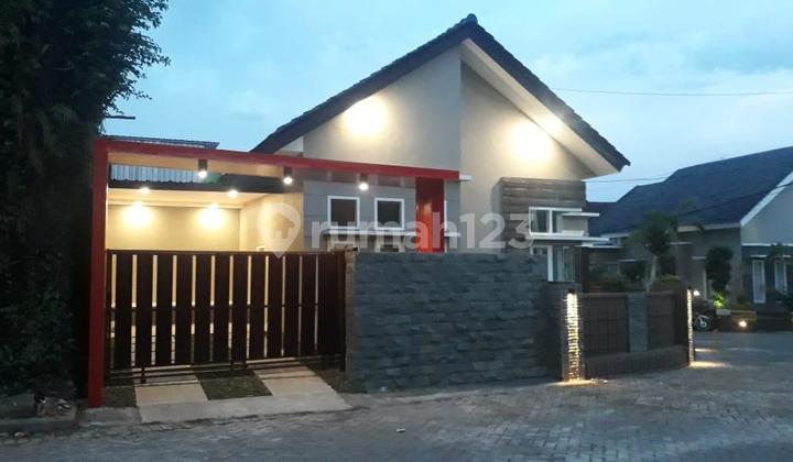 Rumah Bagus Furnished SHM Perumahan Dadapan Kabat, Banyuwangi 2