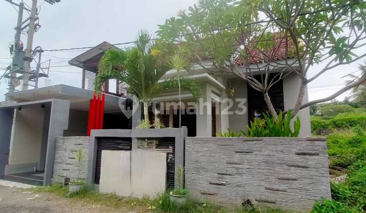 Rumah Bagus Furnished SHM Dadapan Kabat, Banyuwangi 2