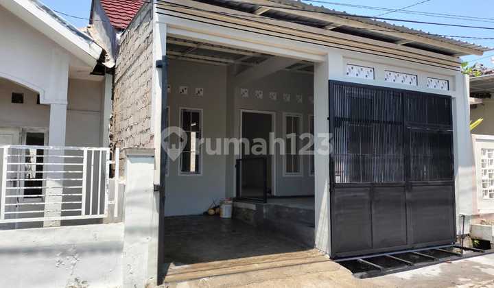 Rumah Bagus Konsep Modern di Perumahan Permata Indah Dadapan Kabat Banyuwangi Rumah Bagus Konsep Modern di Perumahan Permata Indah Dadapan Kabat Banyuwangi