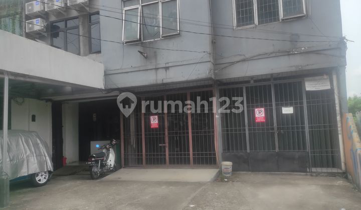 Ruko 3Lantai di Jln Ramai di Karang Mulya Karang Tengah Tangerang