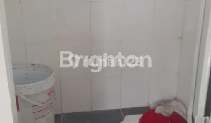 KIOSK AT TOLE ISKANDAR DEPOK 2