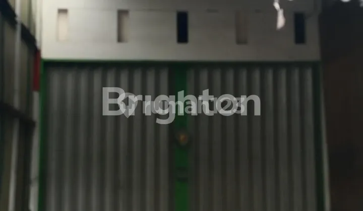 Very Strategic Shop House on the Highway Side.