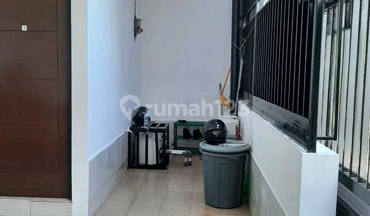 Golden Opportunity! 11-Room Boarding House in a Super Strategic Location, Tanjung Duren 2