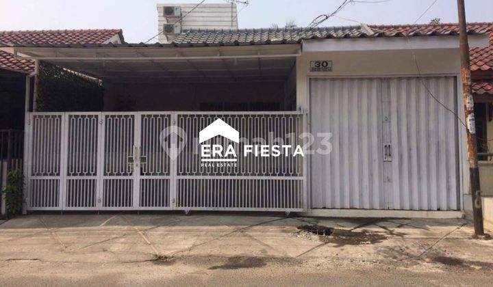 Dijual Rumah Semi Furnished di Villa Melati Mas