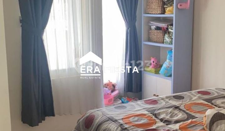 Dijual Rumah Dekat Pusat Perbelanjaan di Serpong Garden 2 2