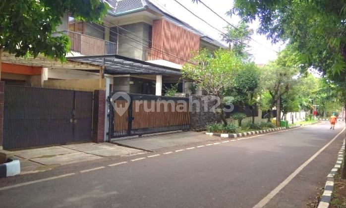 Dijual Rumah Komplek Bilymoon Siap Huni Jakarta Timur Dijual Rumah Komplek Bilymoon Siap Huni Jakarta Timur