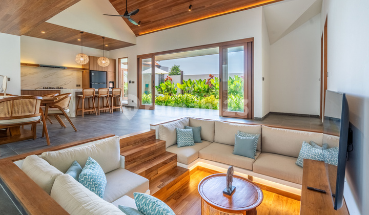 3BR Family Home in Central Sanur - PRIME BEACHSIDE