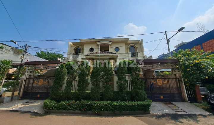 Di Jual Rumah Triloka Jakarta Selatan