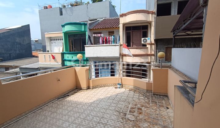 For Quick Sale House in Jembatan Lima, West Jakarta For Quick Sale House in Jembatan Lima, West Jakarta