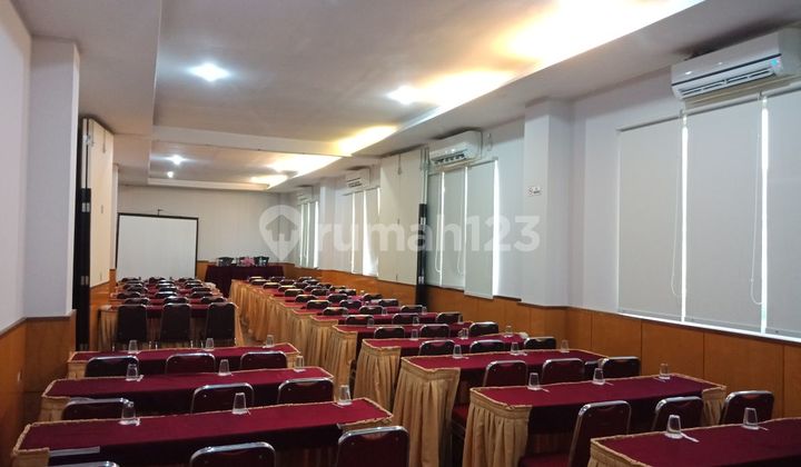 Daily Meeting Room Rental – Strategic Location in Padang