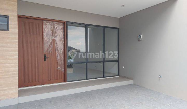 Rumah Baru 2 Lantai Di Setraduta Bandung Modern Minimalis  2