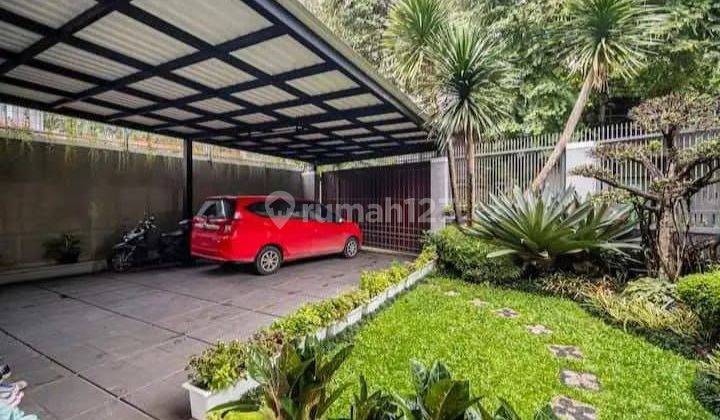 Rumah 3 Lantai Dijual Furnished Area Ciumbuleuit Dago Bandung 2