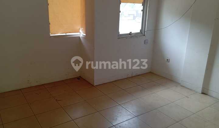 3-Story Shop House Strategic Business Location in Harapan Indah 3-Story Shop House Strategic Business Location in Harapan Indah