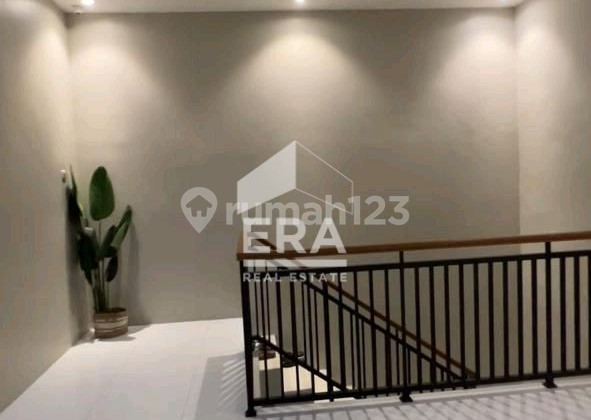 Rumah 2 Lantai Pegangsaan 2