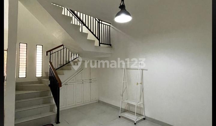 Rumah Cantik 2 Lantai Cipinang Indah, Jaktim 2